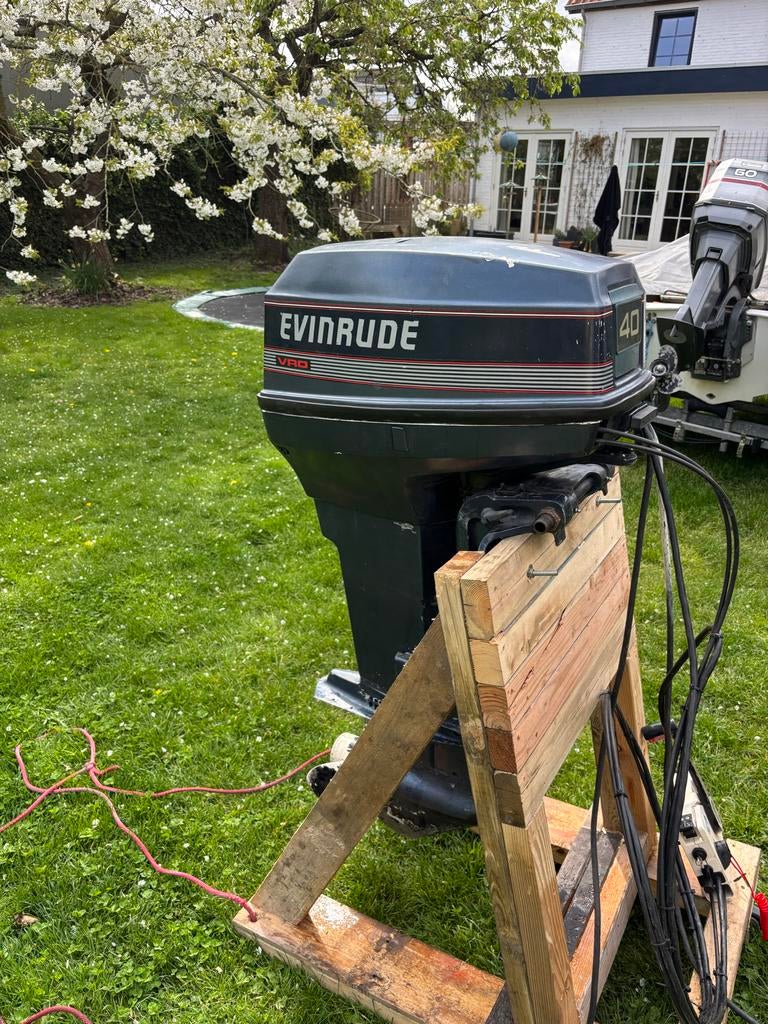 Evinrude 40 PK Buitenboordmotor 2 takt elektrische start, Watersport en Boten, Ophalen of Verzenden, Gebruikt, Motor en Techniek