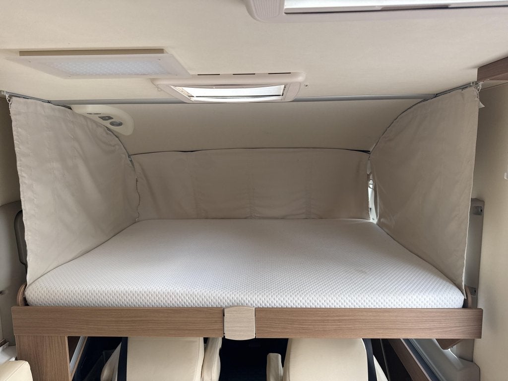 Foto 15 van Bürstner Viseo 690 I bj 2014 lengte bedden vakantie