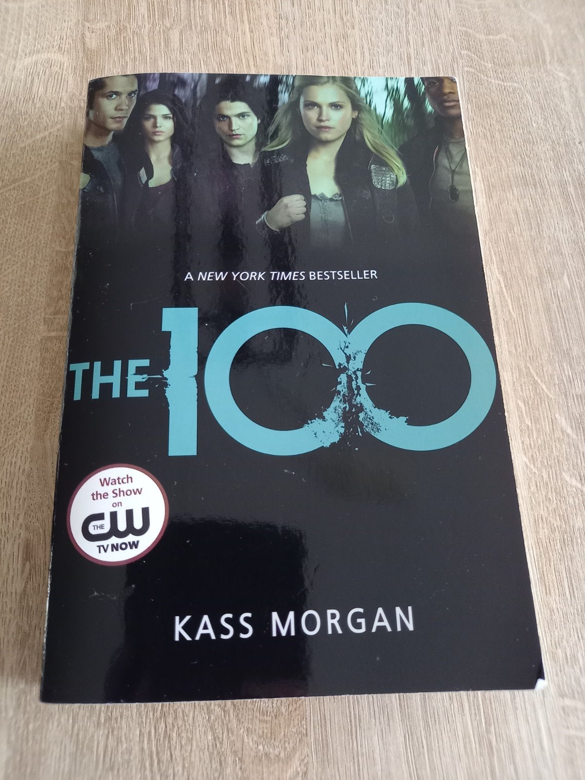 The 100 - Kass Morgan (Engels), Ophalen of Verzenden, Zo goed als nieuw, Kass Morgan, Amerika