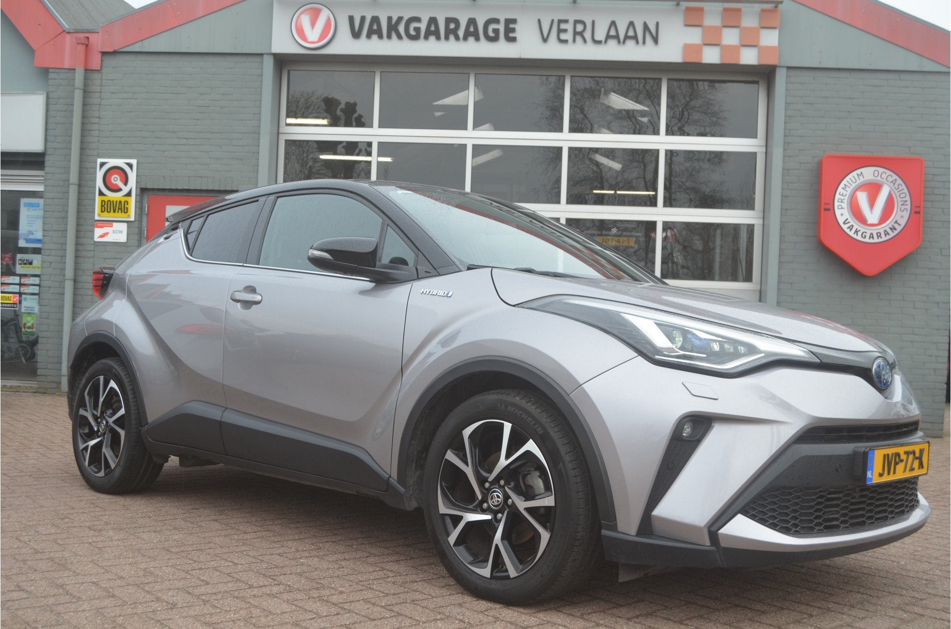 Toyota C-HR 1.8 Hybrid Bi-Tone trekhaak 12mnd. gar/ stuurver, Auto's, 12 maanden, Euro 6, 4 cilinders, 98 pk