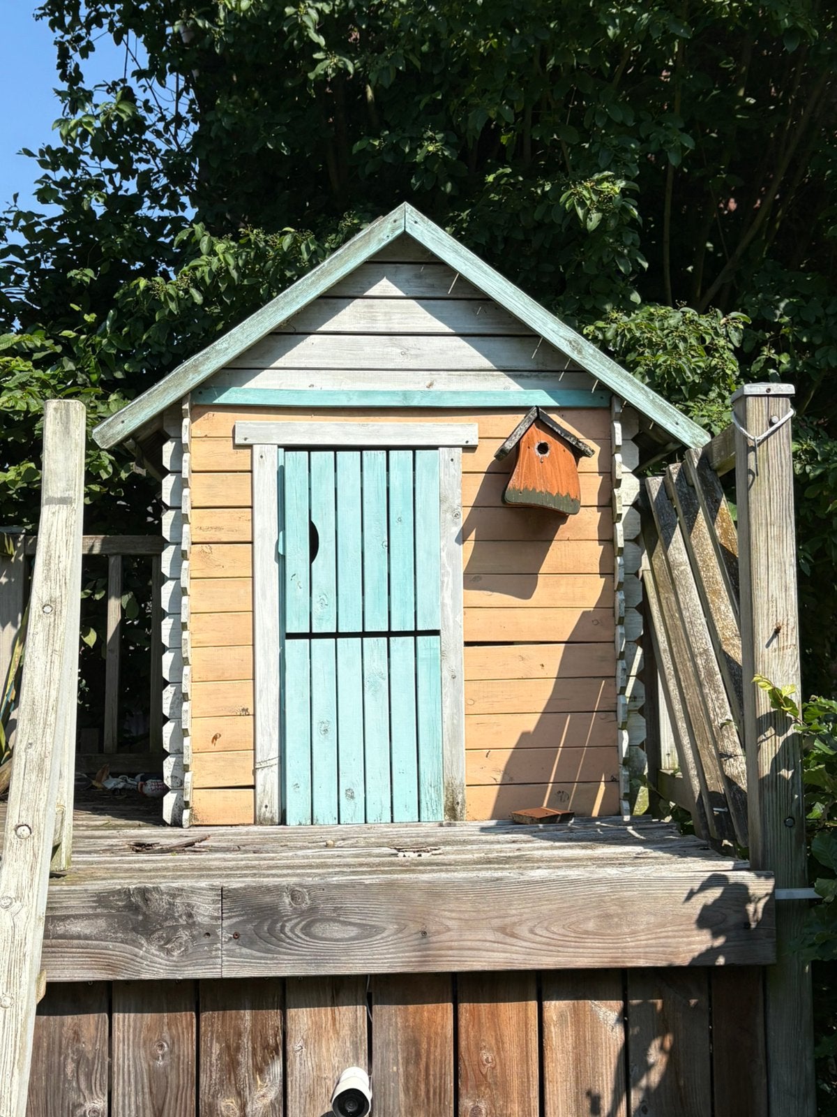 Houten speelhuisje (gratis), Ophalen, Gebruikt, Hout