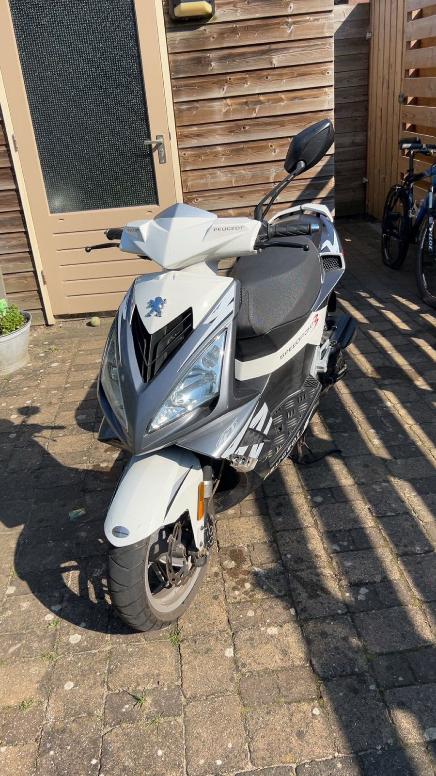 Peugot speedfight 3 4t geel kenteken, Fietsen en Brommers, Scooters | Peugeot, Ophalen, Maximaal 45 km/u, Zo goed als nieuw, Speedfight