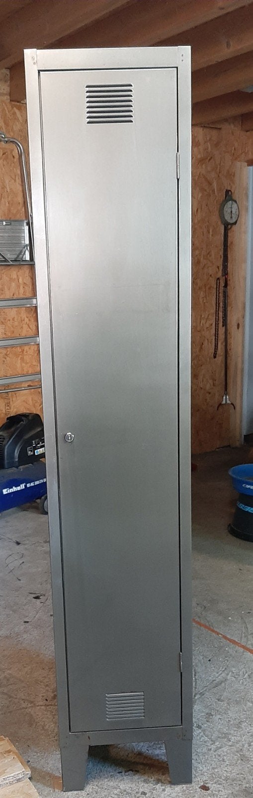 Metalen locker / kledingkast met sleutel, Ophalen, Gebruikt, Industrieel