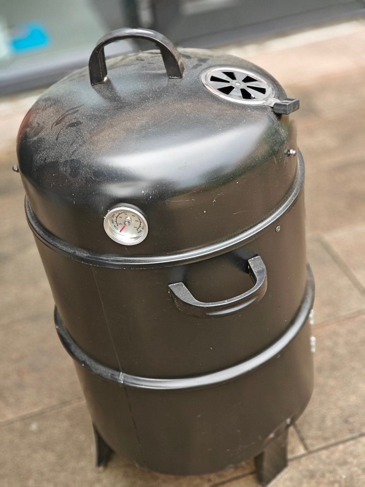 Zwarte BBQ Smoker met thermometer, Ophalen, Gebruikt, Onbekend