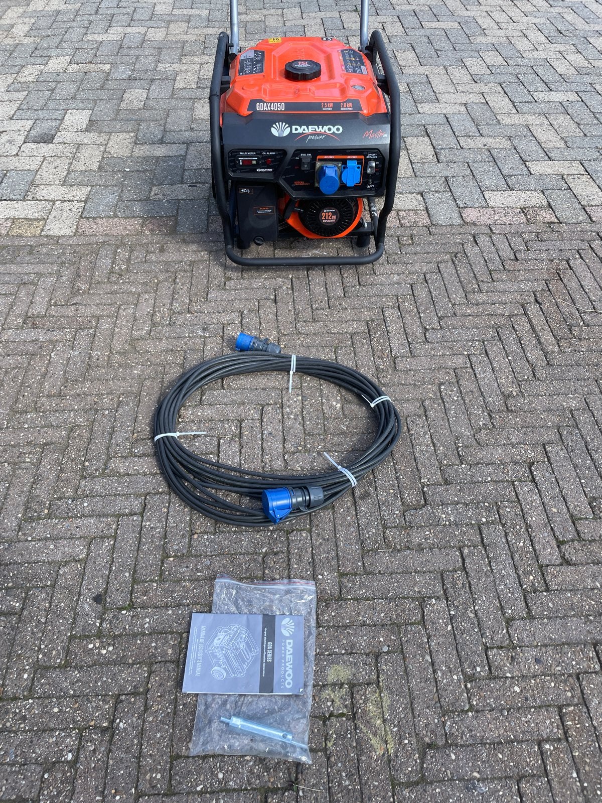 Daewoo GDAX4050 Benzine Generator - Zo goed als nieuw, Ophalen of Verzenden, Zo goed als nieuw, Minder dan 5 kVA, Benzine