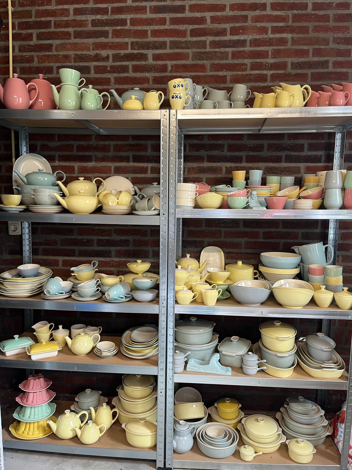 Pastel Regout, heel veel servies, Antiek en Kunst, Antiek | Servies los, Ophalen of Verzenden
