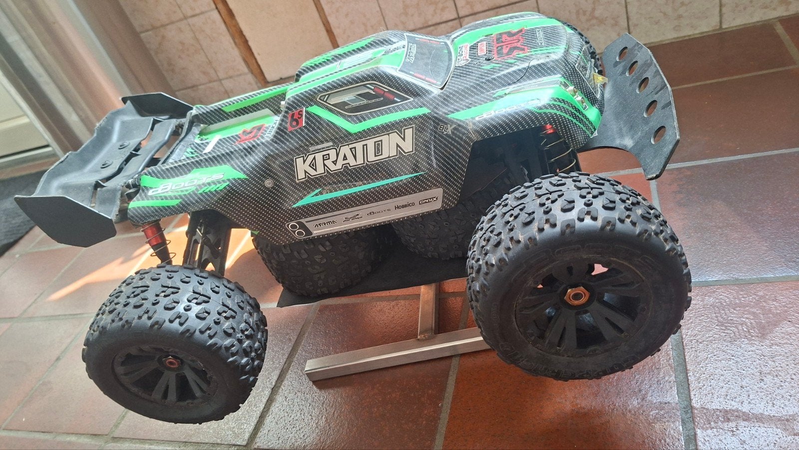 ARRMA Kraton RC Auto 6s met extra's en onderdelen, Gebruikt, Auto offroad, RTR (Ready to Run), Schaal 1:8