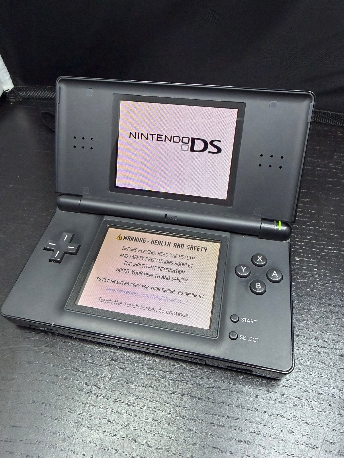 Nintendo DS Lite Zwart - Nette staat met oplader, Ophalen of Verzenden, S, Gebruikt, D