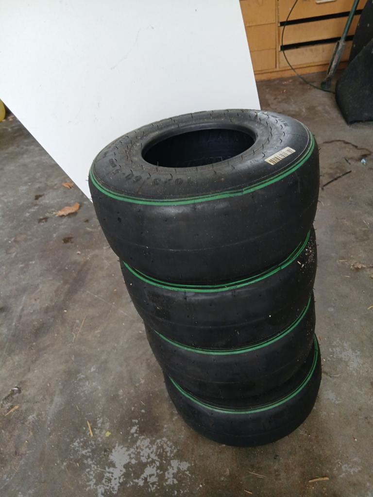 Set Mitas groen nieuw, Sport en Fitness, Karting, Ophalen of Verzenden, Nieuw, Onderdelen Kart