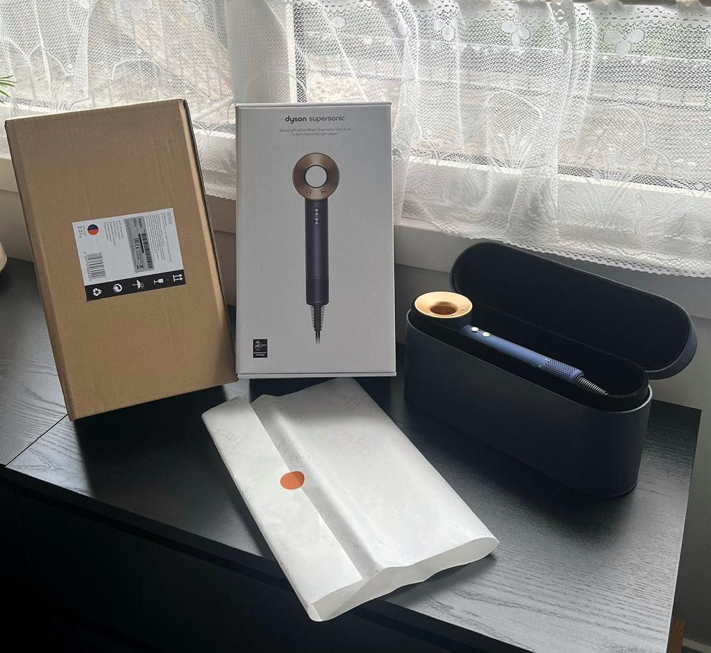 Gloednieuwe Dyson Supersonic Prussisch blauw, Met garantie!, Ophalen of Verzenden, Nieuw, Föhn of Haardroger