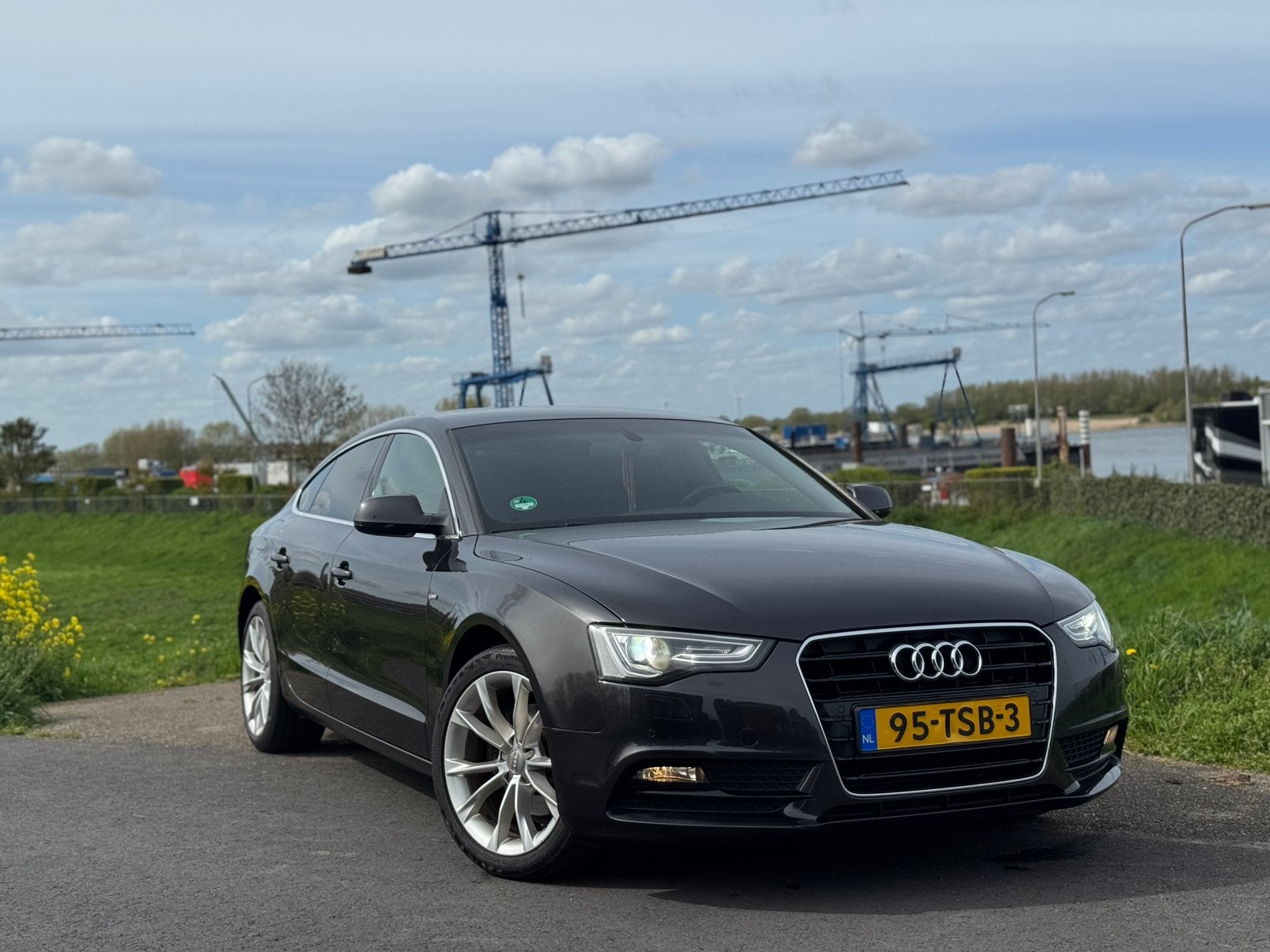 Audi A5 1.8 Tfsi 125KW Sportback 2012 Grijs, Auto's, Audi, Voorwielaandrijving, 4 cilinders, 4 stoelen, 1465 kg