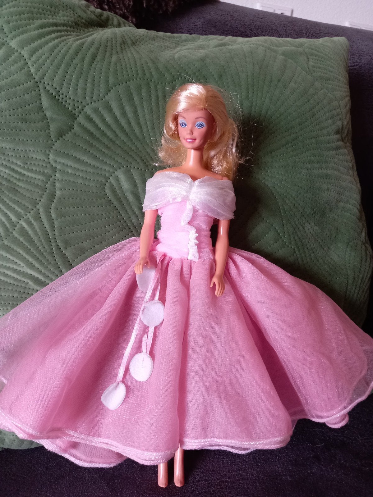Vintage Barbie Jurk Happy Birthday Barbie,zgan, Verzamelen, Poppen, Verzenden, Zo goed als nieuw, Kleertjes