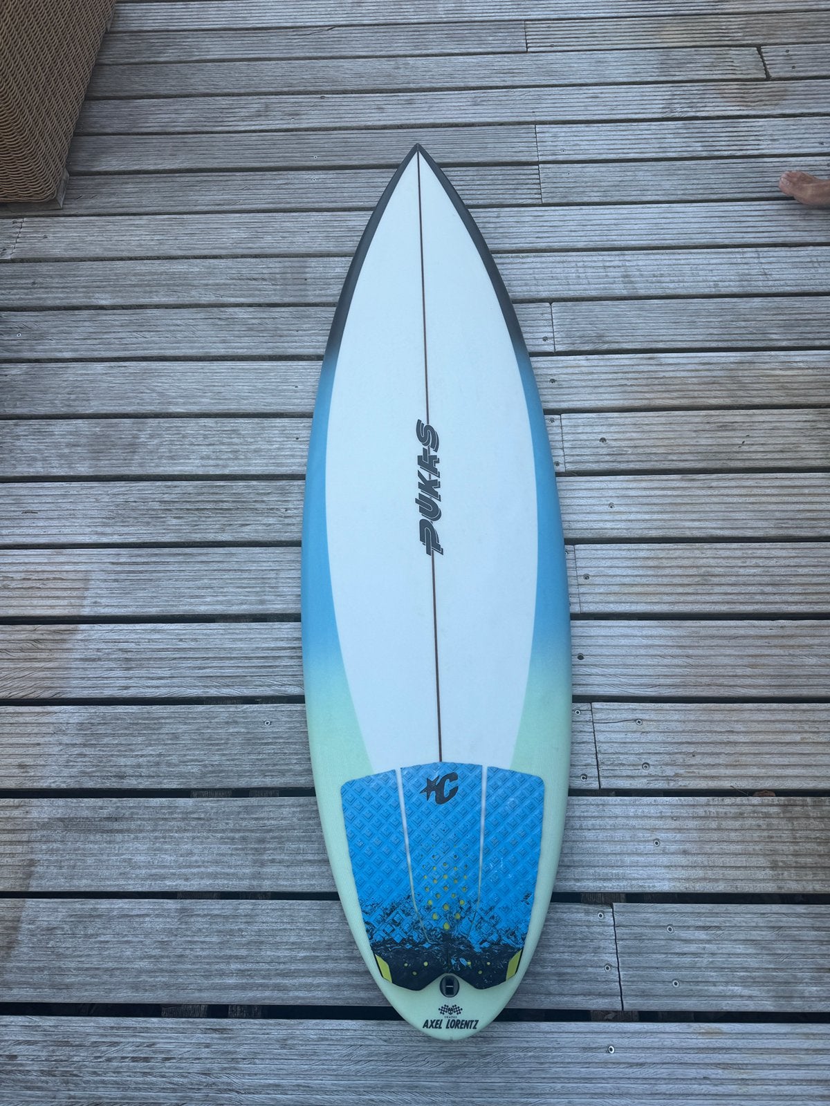 Pukas Tasty Treat All Round 5’8 surfboard, Watersport en Boten, Ophalen, Gebruikt, Shortboard, Met vinnen