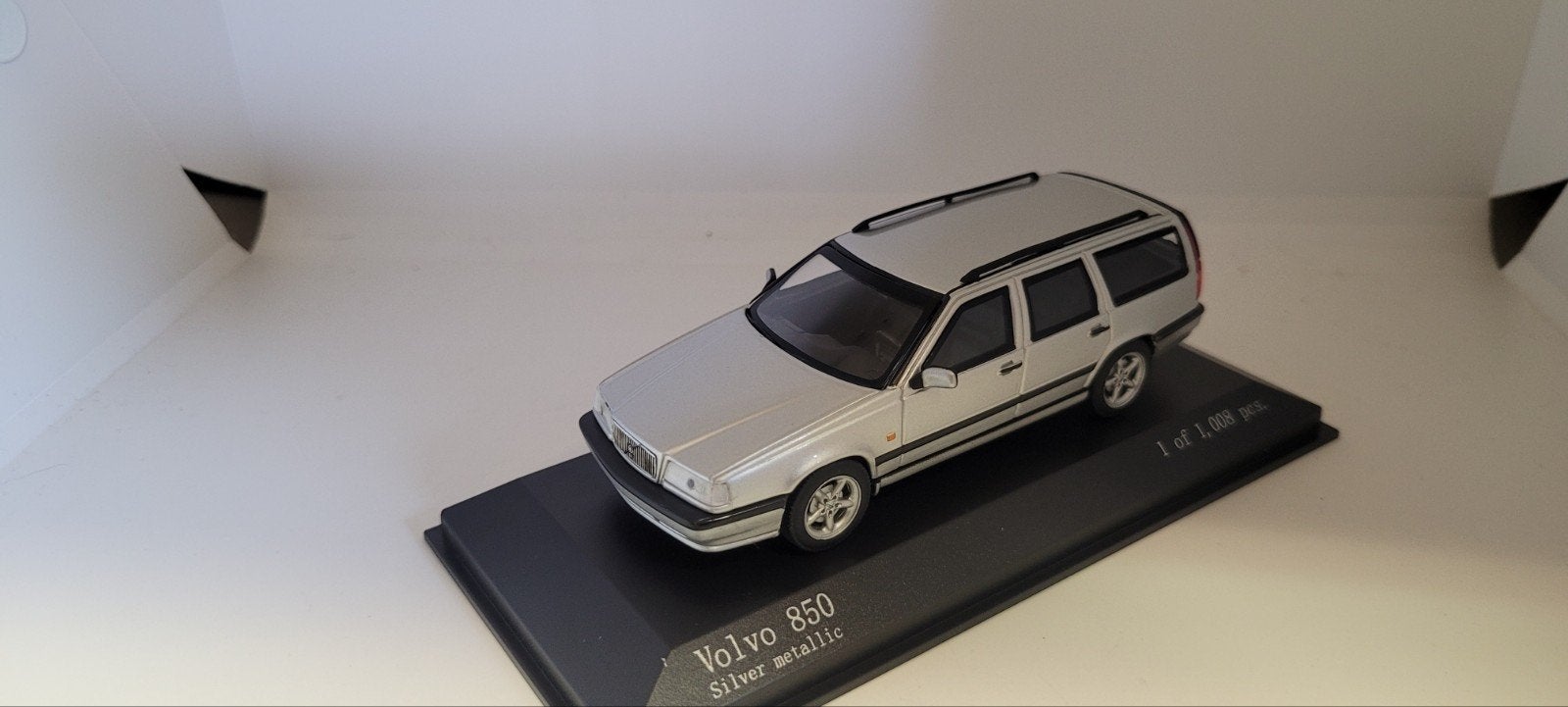 Minichamps 1996 Volvo 850 Break, Hobby en Vrije tijd, Modelauto's | 1:43, Ophalen of Verzenden, Nieuw, Auto, MiniChamps