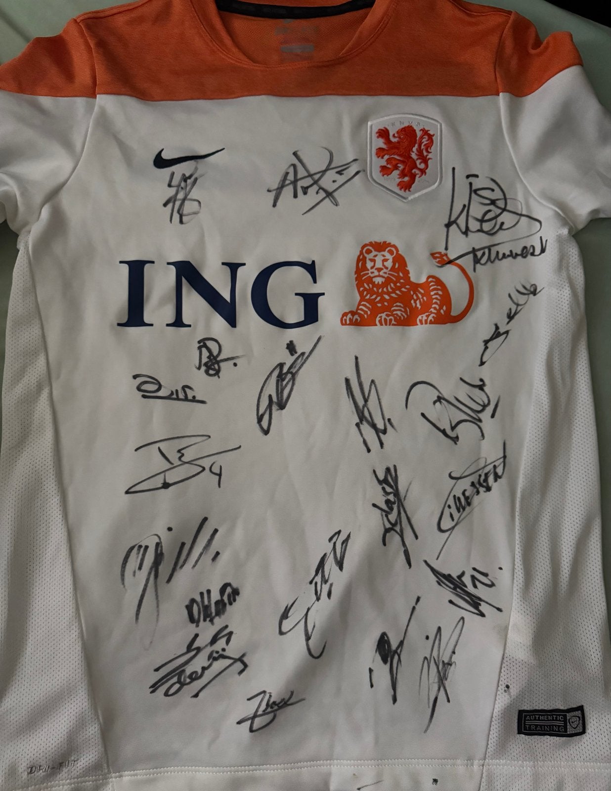 Gesigneerd Nederlands Elftal trainingsshirt 2014/2015, Ophalen of Verzenden, Zo goed als nieuw, Overige binnenlandse clubs, Shirt