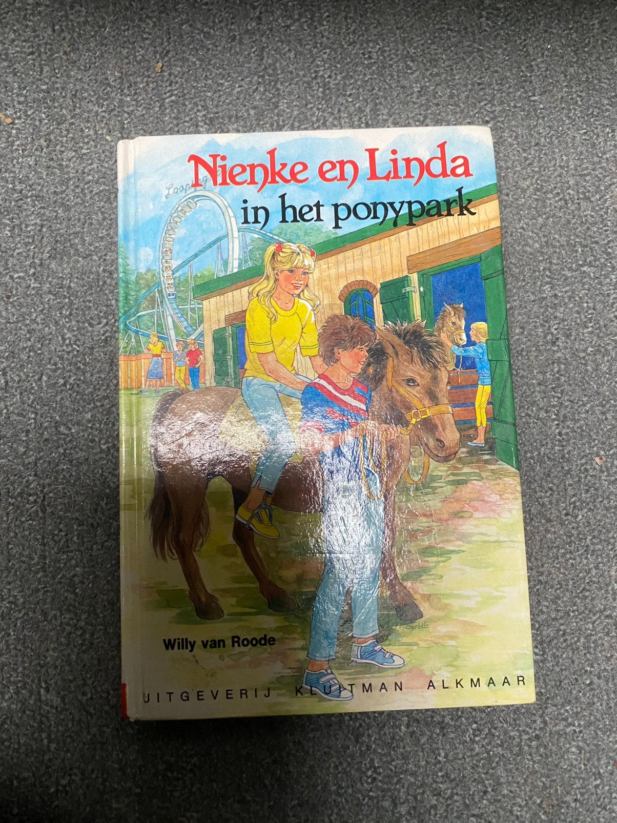 Nienke en Linda in het ponypark, Ophalen of Verzenden, Zo goed als nieuw, Fictie algemeen