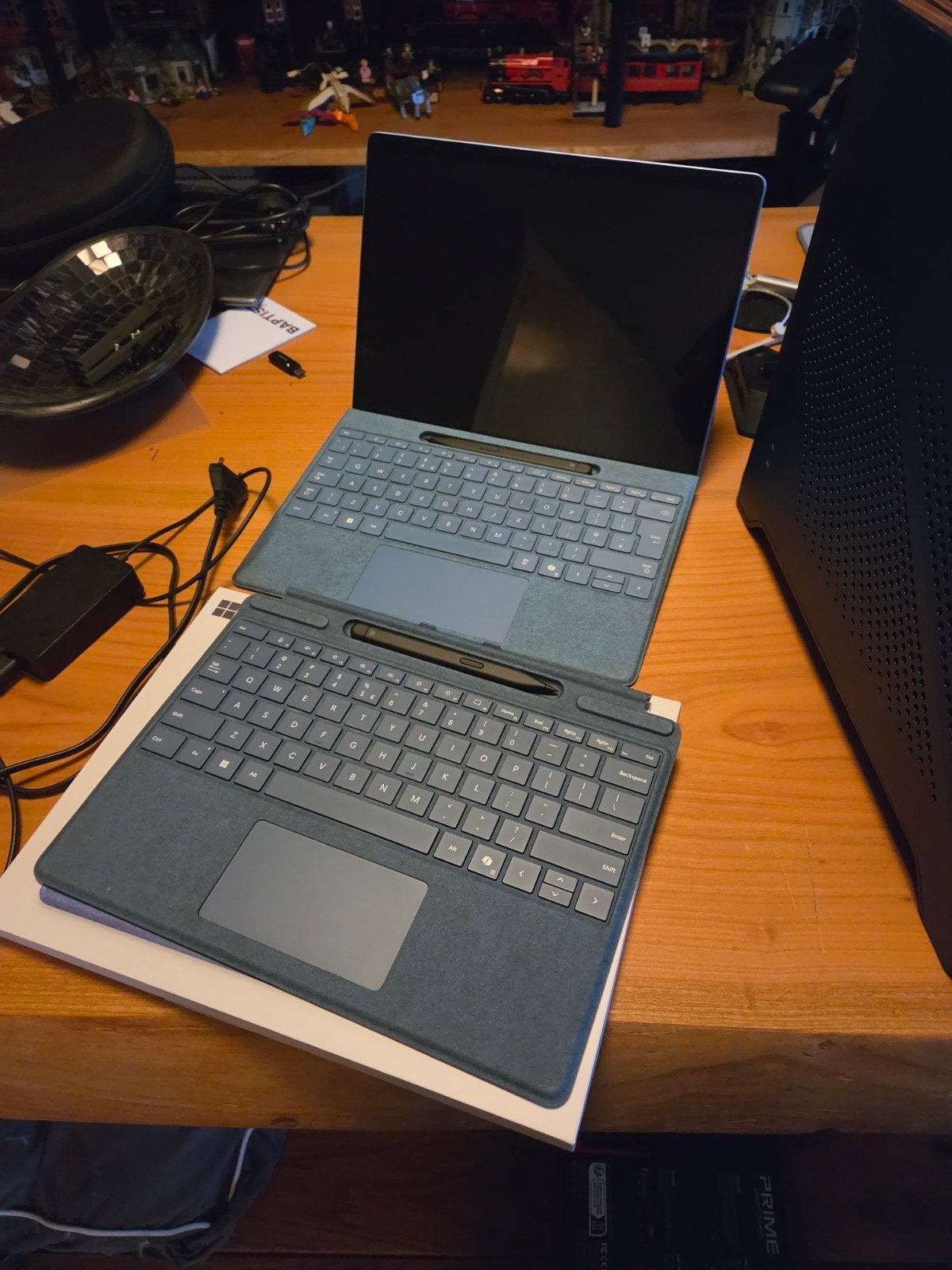 Microsoft Surface Pro 11th Edition Sapphire- 16GB RAM, 512GB, Gebruikt, Qwerty, 13 inch, Met touchscreen