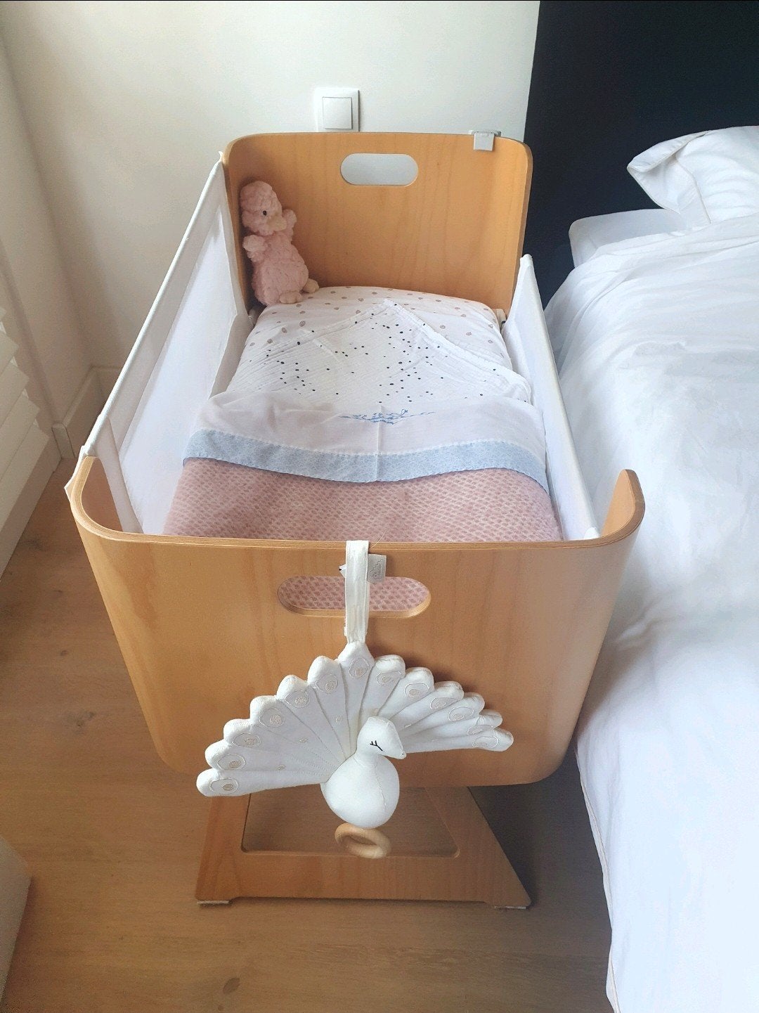 Bednest cosleeper in de kleur naturel met twee matrasjes, Ophalen, Gebruikt, Wieg
