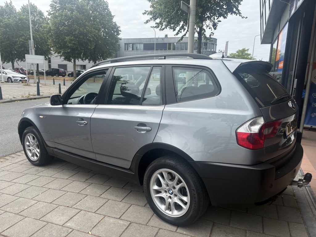 BMW X3 2.5i Executive/ NAVI- PANO- TREKHAAK (bj 2004), Automaat, Parkeersensor, Bedrijf, 1740 kg