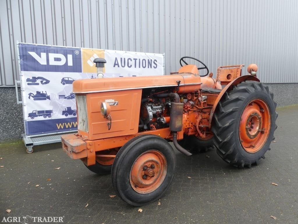 Renault super 7 smalspoor tractor met Nederlads kenteken, Niet opgegeven, -, Niet opgegeven