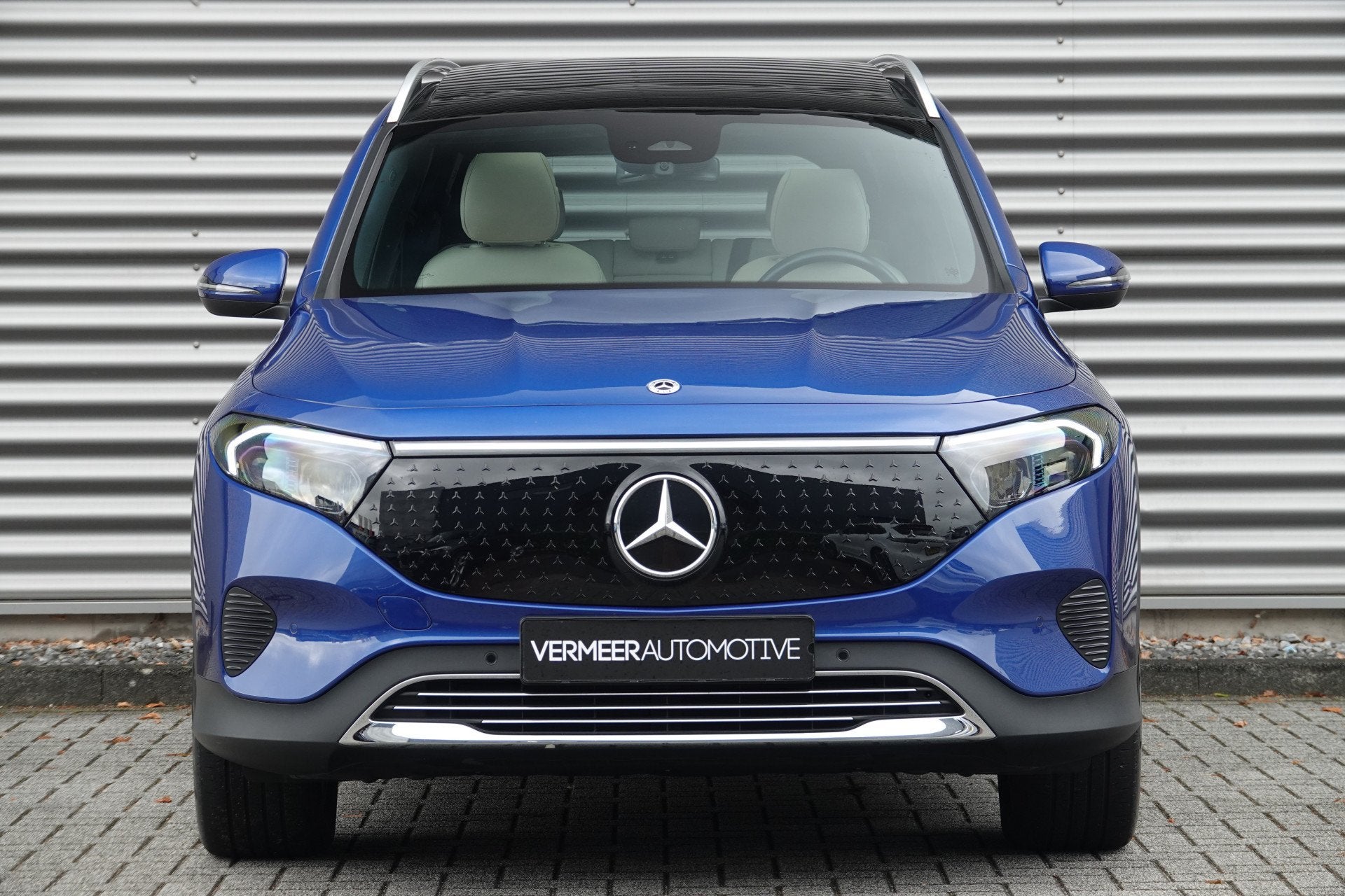 Mercedes-Benz EQB 250+ Luxury Line 71 kWh | Panoramadak | Di, Auto's, 2005 kg, Gebruikt, 190 pk, Blauw