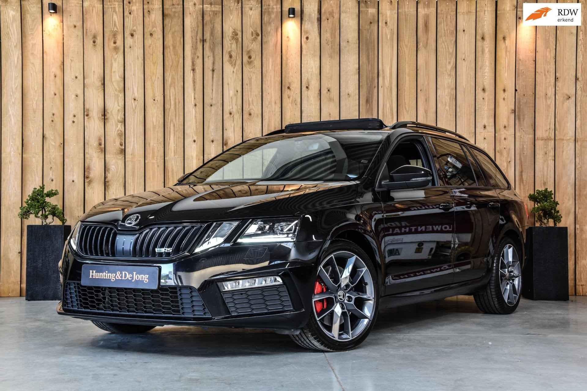 Skoda Octavia Combi 2.0 TSI RS 245 *Pano*Camera*Keyless*ACC*, Auto's, Gebruikt, Euro 6, 4 cilinders, 1984 cc