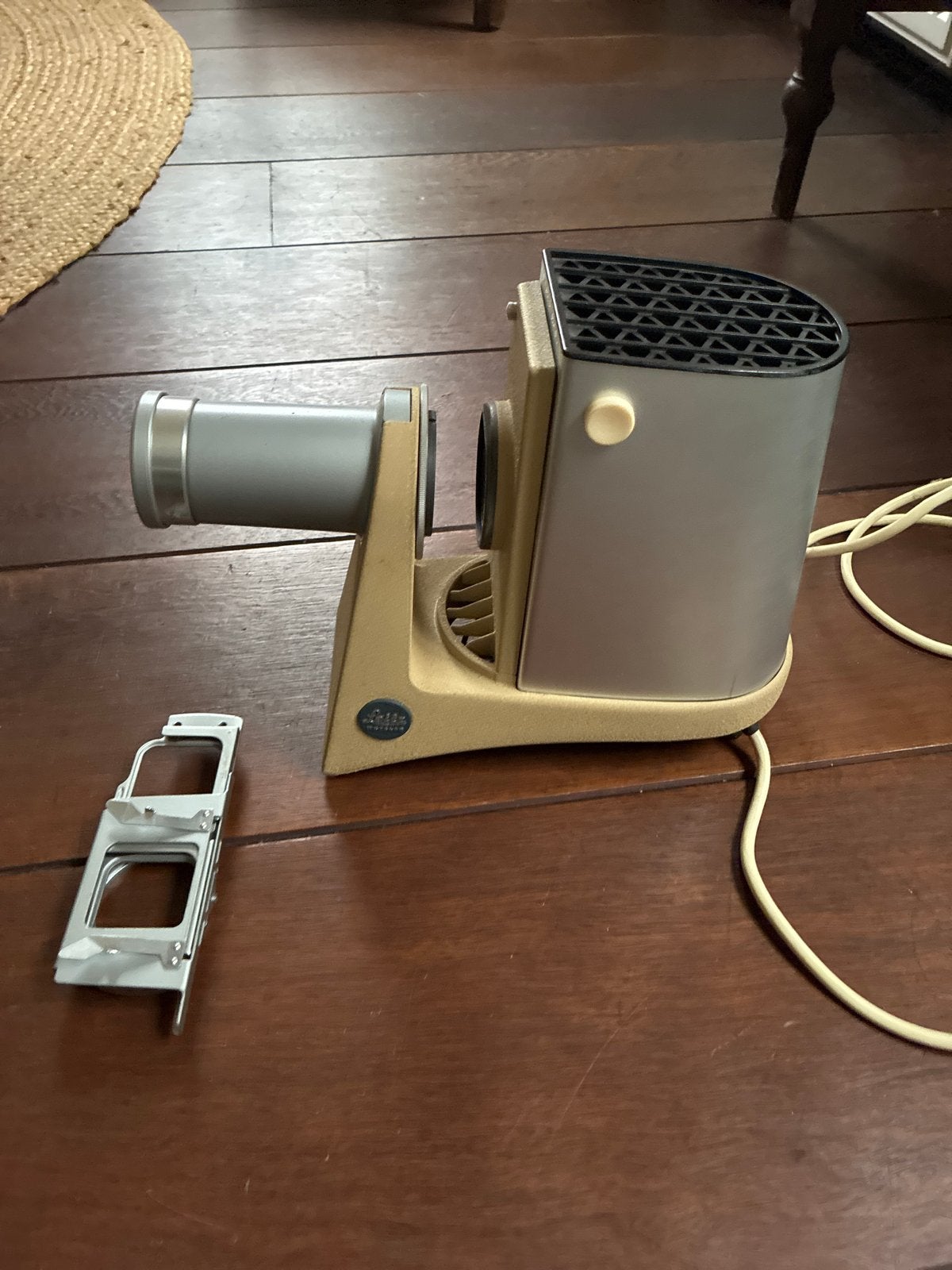 Leitz wetzlar prada s 150 Diaprojector hektor 1:25 100mm, Ophalen of Verzenden, Gebruikt, Met scherm