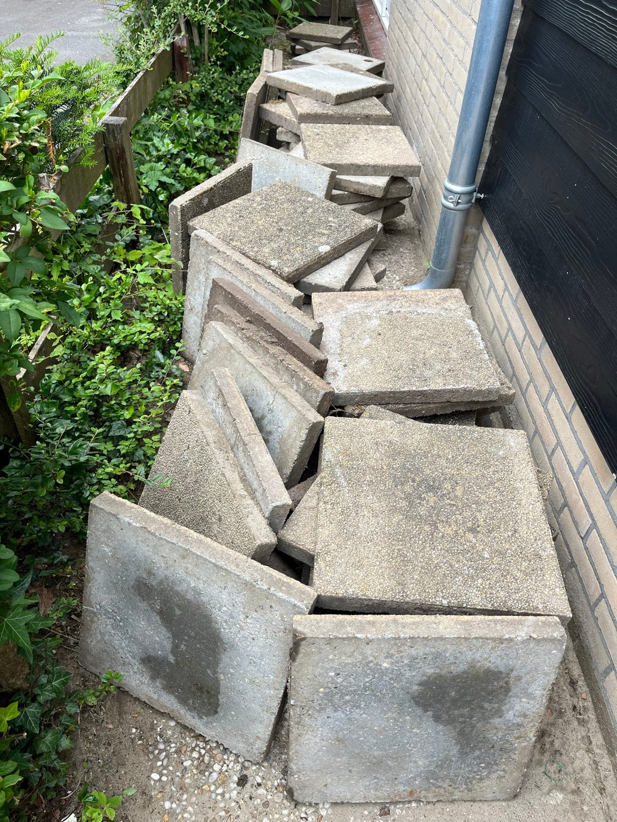 Tegels 40x40 gratis ophalen - 49 stuks, 40 tot 60 cm, Gebruikt, Ophalen of Verzenden, 10 m² of meer