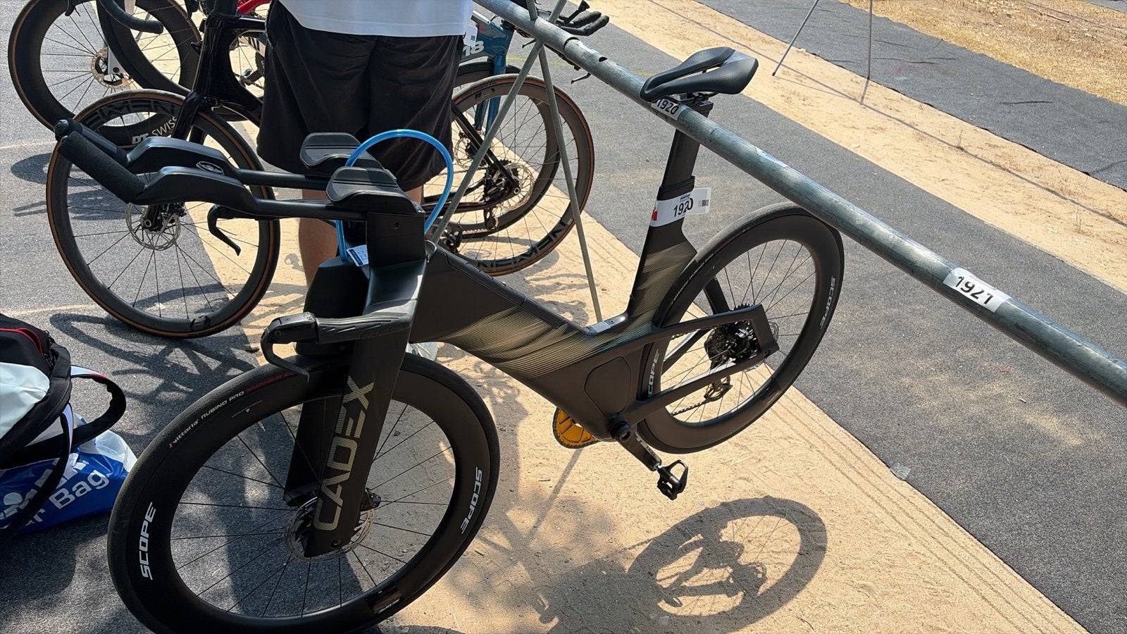 Cadex Triatlonfiets - Topconditie, Klaar voor de Race, 28 inch, Carbon, Heren, Zo goed als nieuw