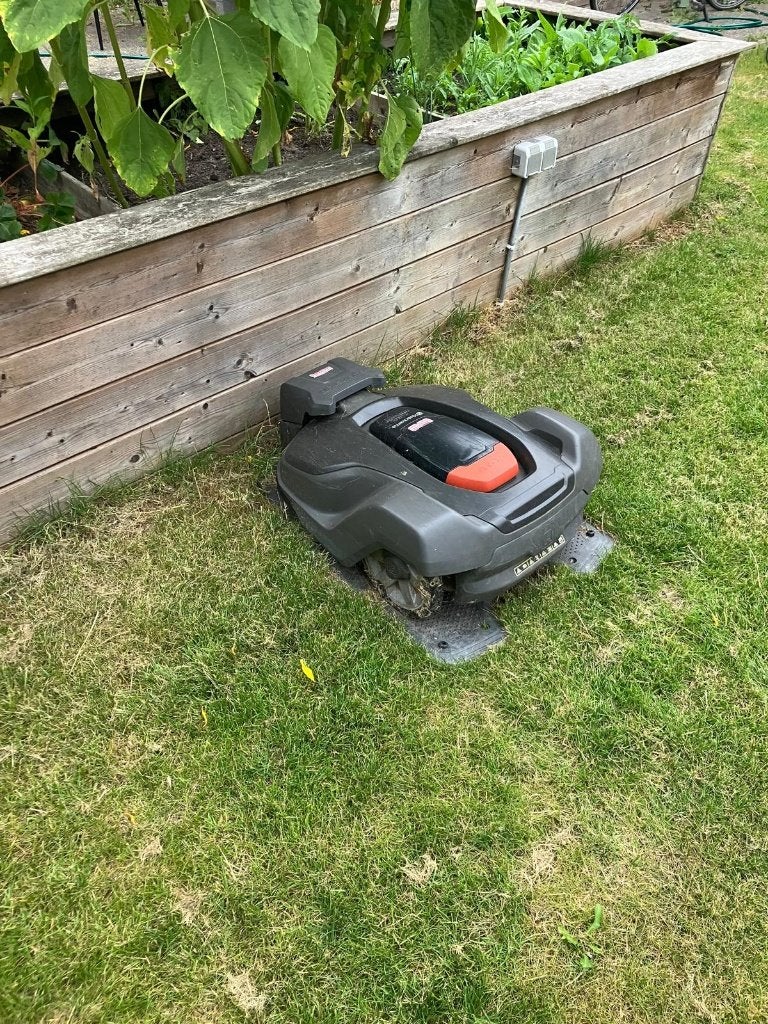 Husqvarna 430X Automower maairobot, Ophalen of Verzenden, Zo goed als nieuw, 20 tot 25 cm, Husqvarna