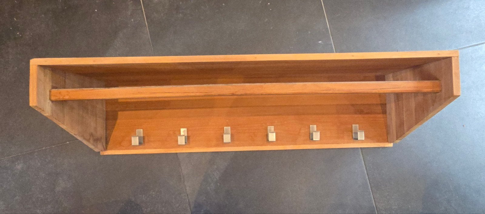 Massief houten kapstok met opbergruimte en haken, Huis en Inrichting, Wandkapstok, Gebruikt, Ophalen of Verzenden, Minder dan 100 cm