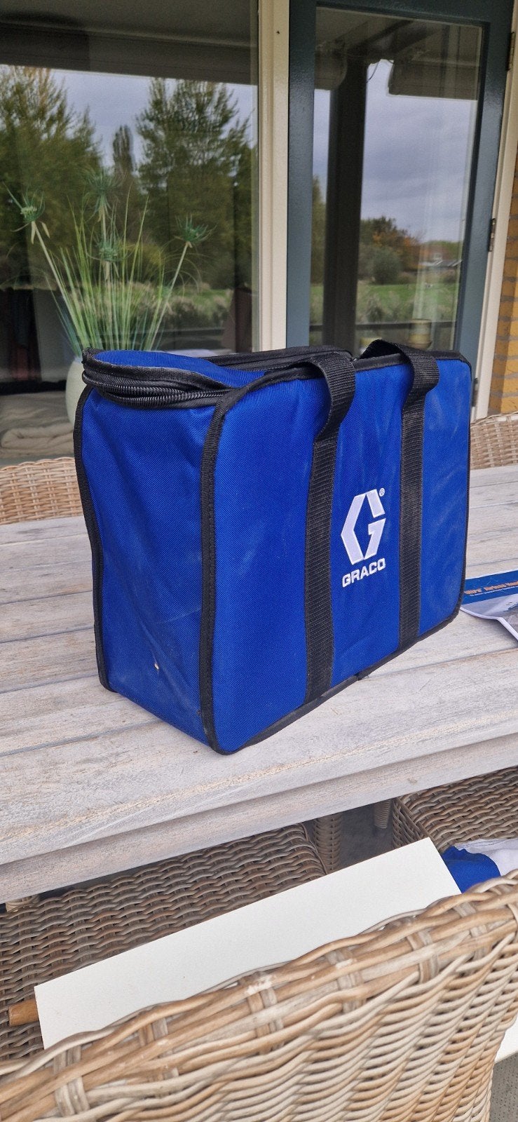 Graco Accu Verfspuit Model 17M366 met 2 Accu's, Ophalen, Zo goed als nieuw