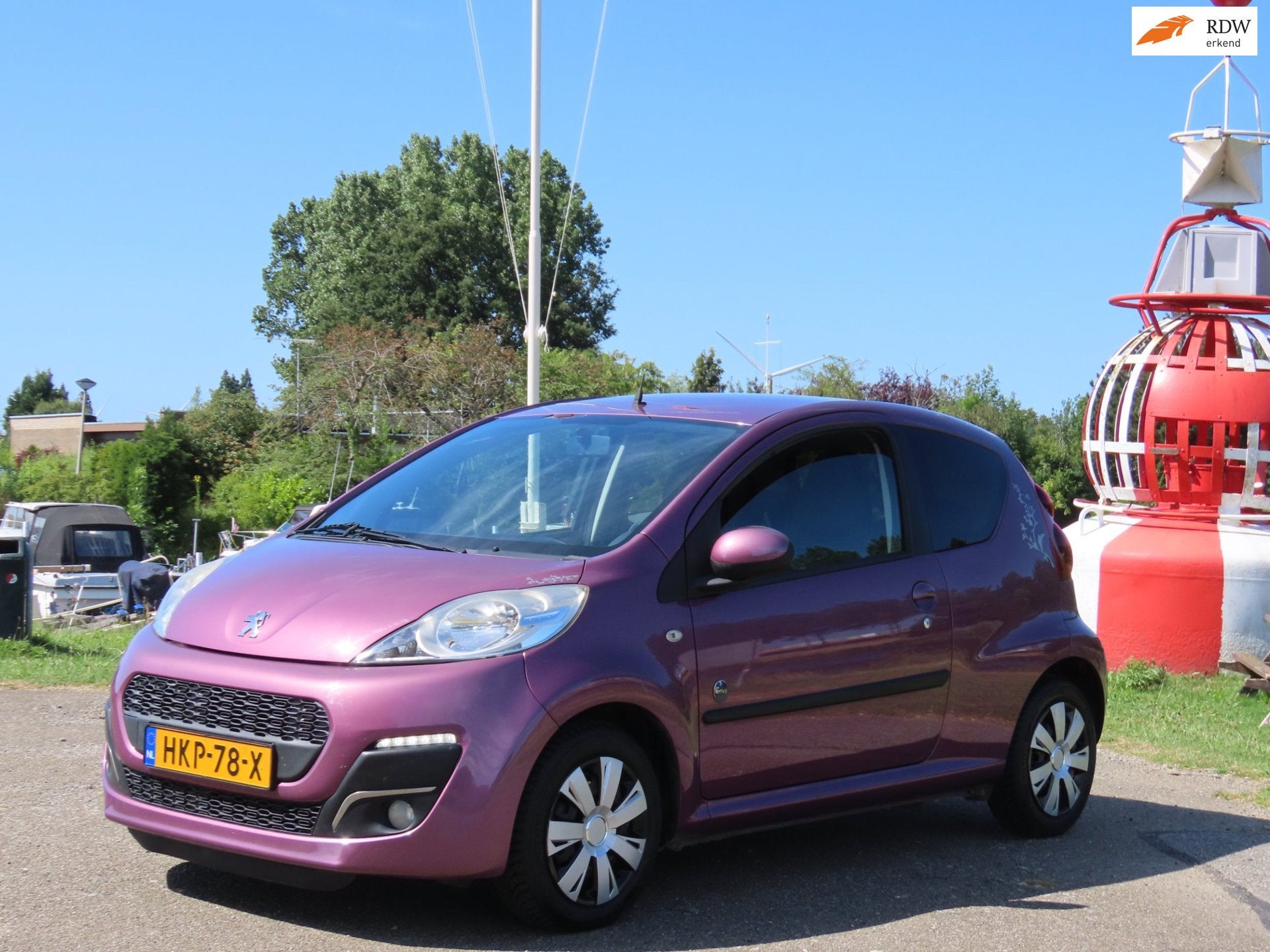 Peugeot 107 1.0 Première *LED *AIRCO, Auto's, Peugeot, Voorwielaandrijving, Euro 5, Gebruikt, Zwart