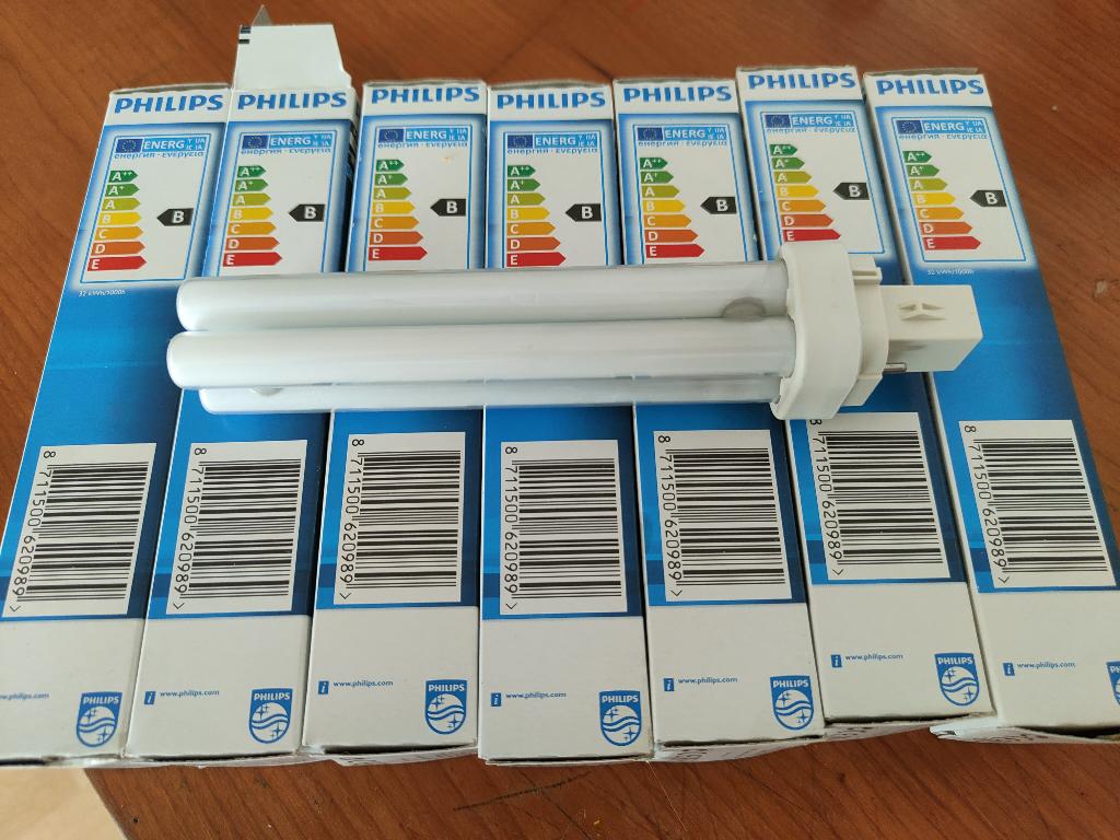 Nieuw in originele verpakking: 7 stuks Philips PL-C, Ophalen of Verzenden, Nieuw, Overige fittingen, Spaarlamp