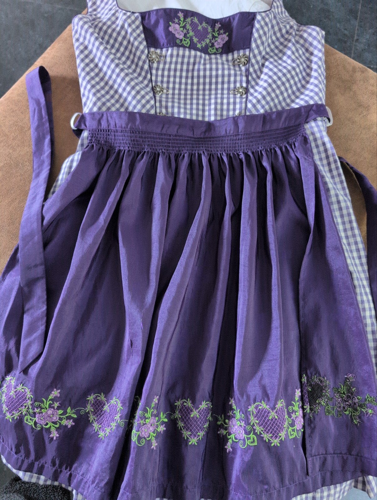 Prachtige paarse Dirndl met geborduurde details Maat 42/44 4, Kleding | Dames, Paars, Maat 42/44 (L), Ophalen of Verzenden, Onder de knie