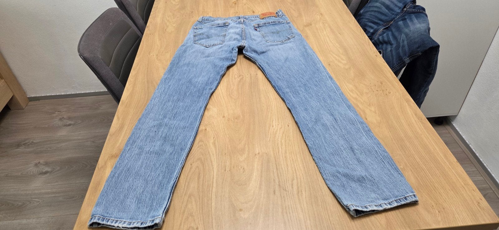 Levi's 501 Jeans - Klassieke Blauwe Denim maat 30/30, Levi's, Blauw, W32 (confectie 46) of kleiner, Ophalen of Verzenden