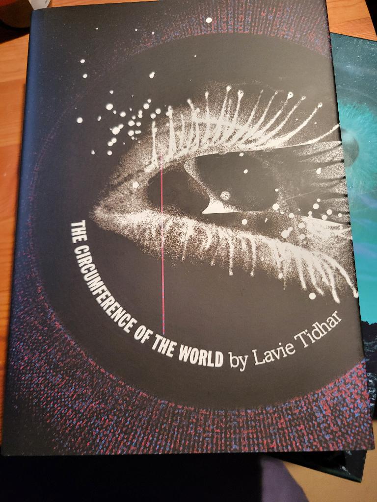 Lavie Tidhar - The Circumference of the World - signed, slip, Ophalen of Verzenden, Zo goed als nieuw, Lavie Tidhar