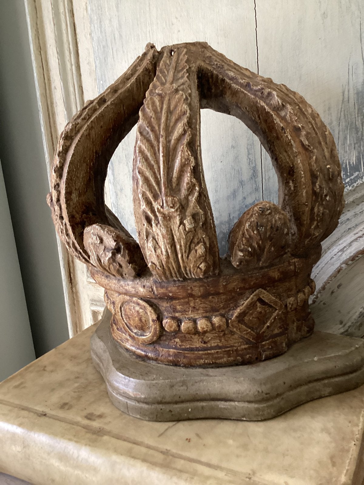 Antieke halve houten kroon, Ophalen of Verzenden