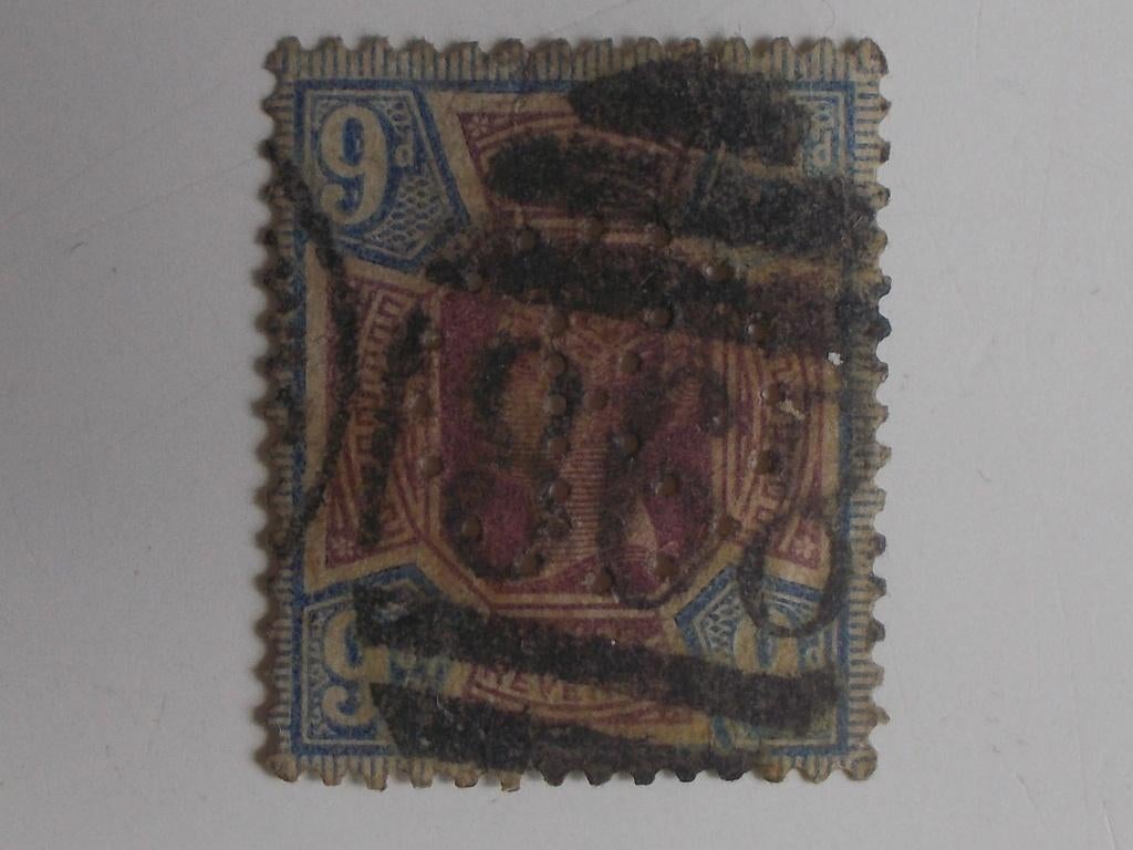 UK, Postzegel Victoria 9 d. Met Perfin Kenrick & Sons., Ophalen, Gestempeld