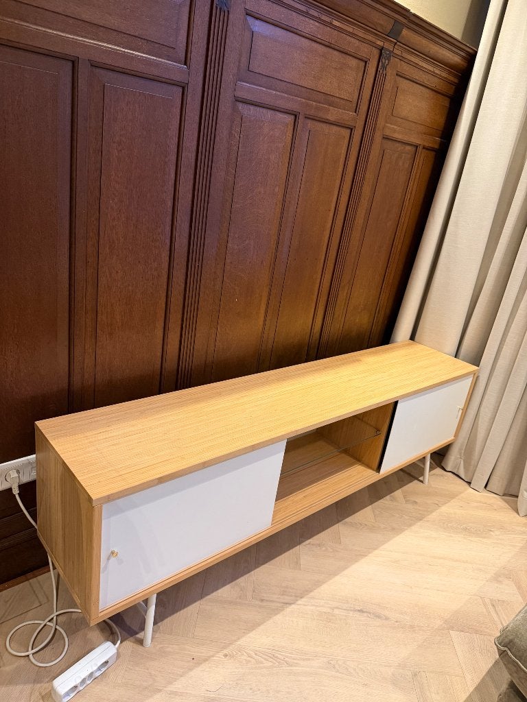 Dressoir - wit met eiken - tv meubel, Ophalen, Met deur(en), 150 tot 200 cm, Eikenhout