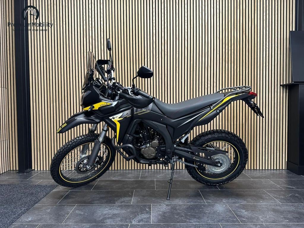 VOGE 300 RALLY (ZWART/GEEL), Motoren, Motoren | Overige merken, 292 cc, Bedrijf, Onbekend, Overig