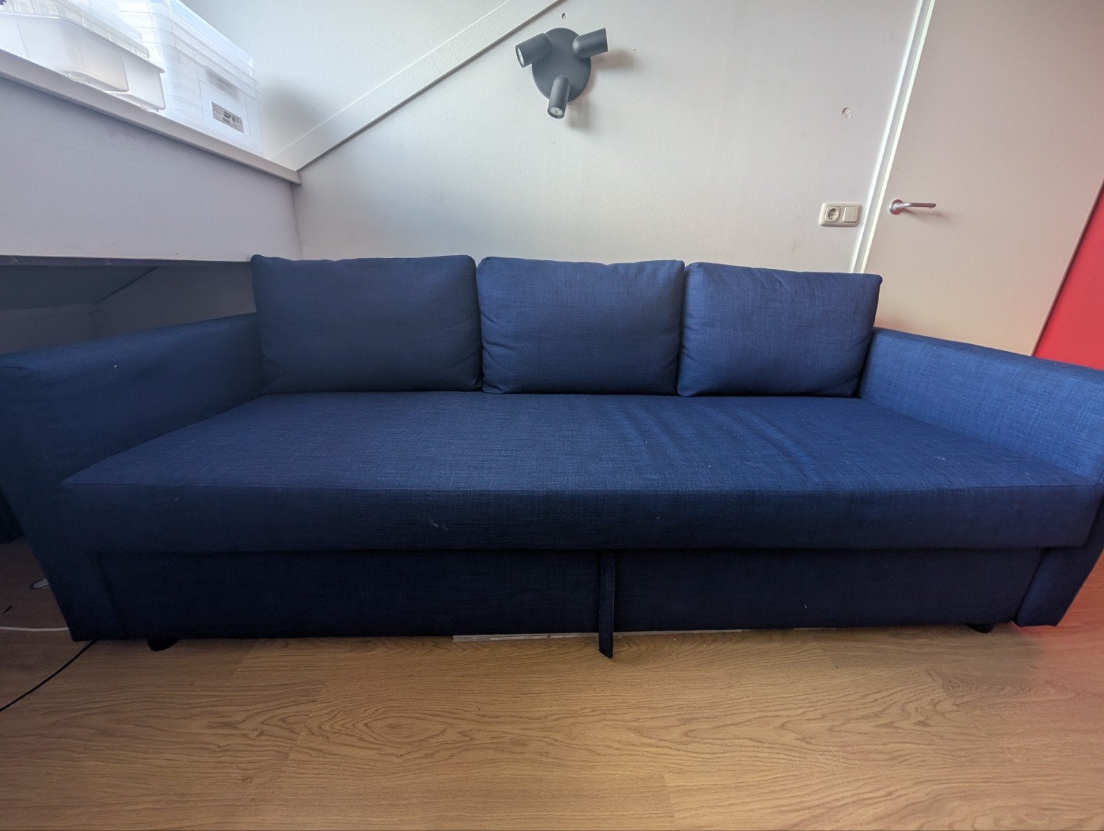 Donkerblauwe slaapbank - zo goed als nieuw, Tweepersoons, 75 tot 100 cm, Ophalen of Verzenden, Zo goed als nieuw
