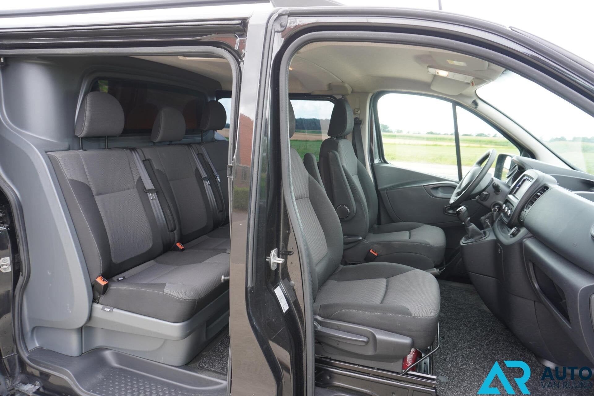 Fiat Talento 2.0 L2H1 DC * Dubbele cabine * Nette auto *, Auto's, Bestelauto's, Voorwielaandrijving, 145 pk, Stof, Gebruikt
