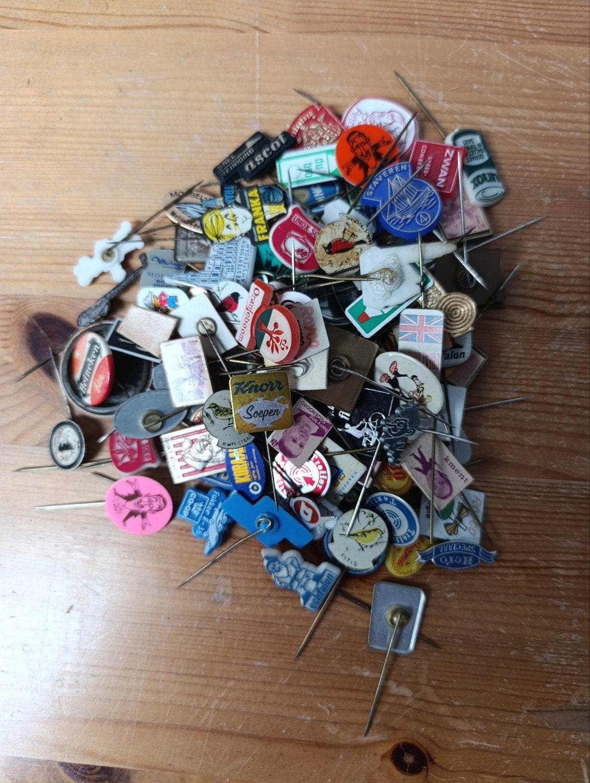 Diverse speldjes, Verzamelen, Speldjes, Pins en Buttons, Ophalen of Verzenden, Overige onderwerpen