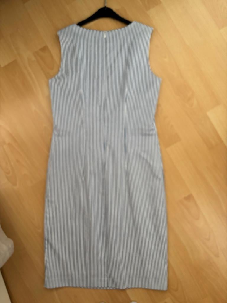 Gestreept mouwloos jurkje - B Three, Blauw, Zo goed als nieuw, Knielengte, Ophalen