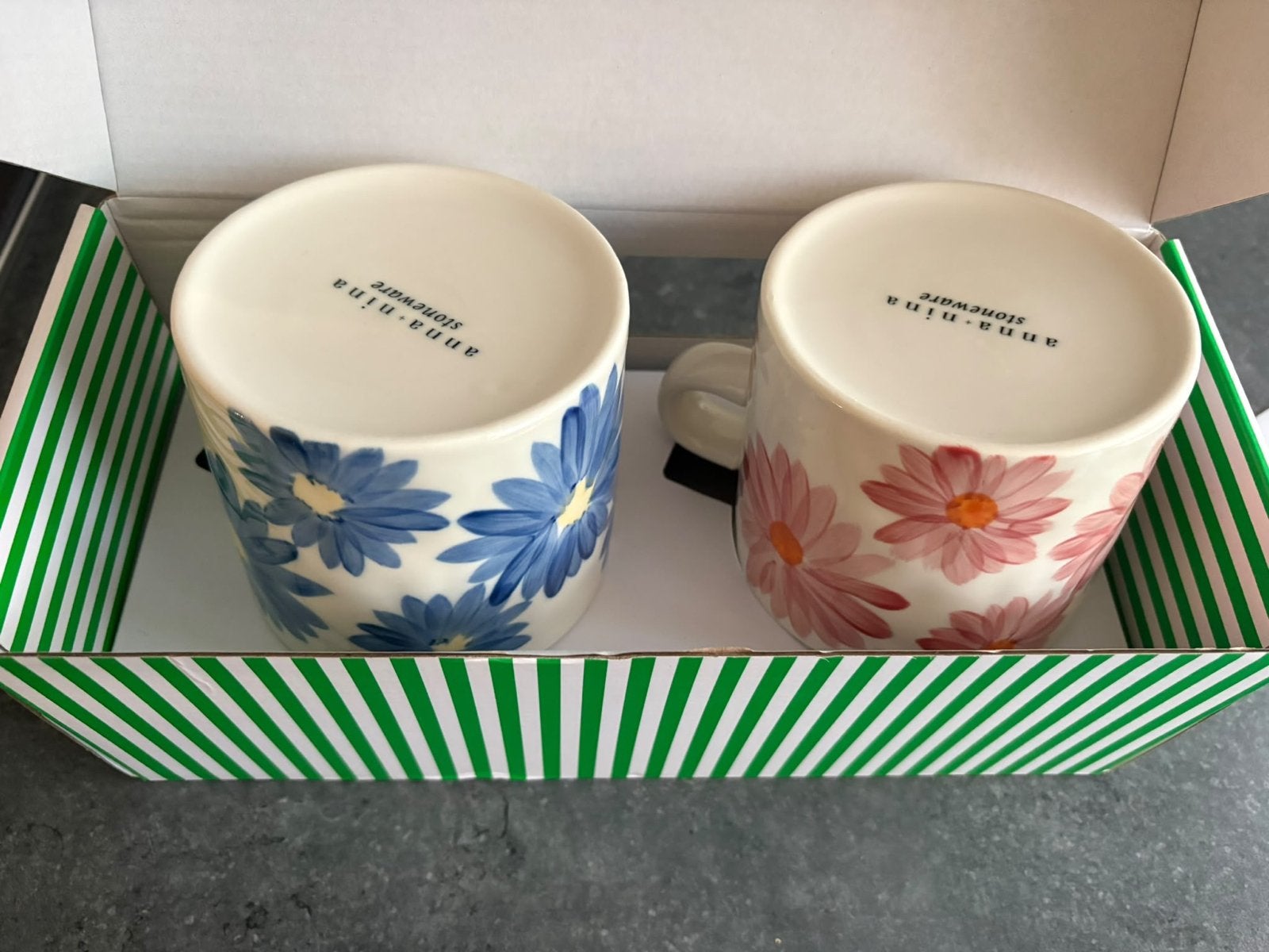 Anna + Nina Stoneware Mokken Set - Nieuw in Doos, Overige merken, Keramiek, Nieuw, Modern
