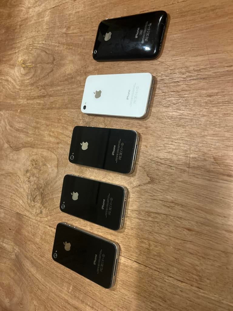 Apple iPhone set: 1x 3GS + 3x iPhone 4 (A1332) - Verzamelaar, Telecommunicatie, Mobiele telefoons | Apple iPhone, Ophalen of Verzenden