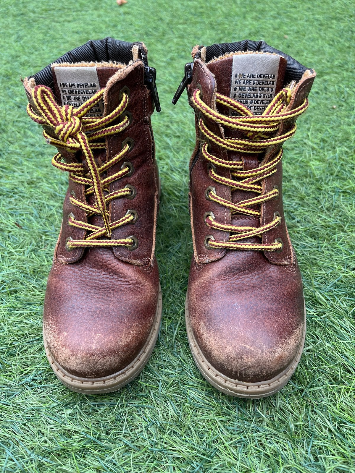 Jongens hoge schoenen / veter boots bruin Develab mt 30, Gebruikt, Schoenen, Ophalen of Verzenden, Jongen