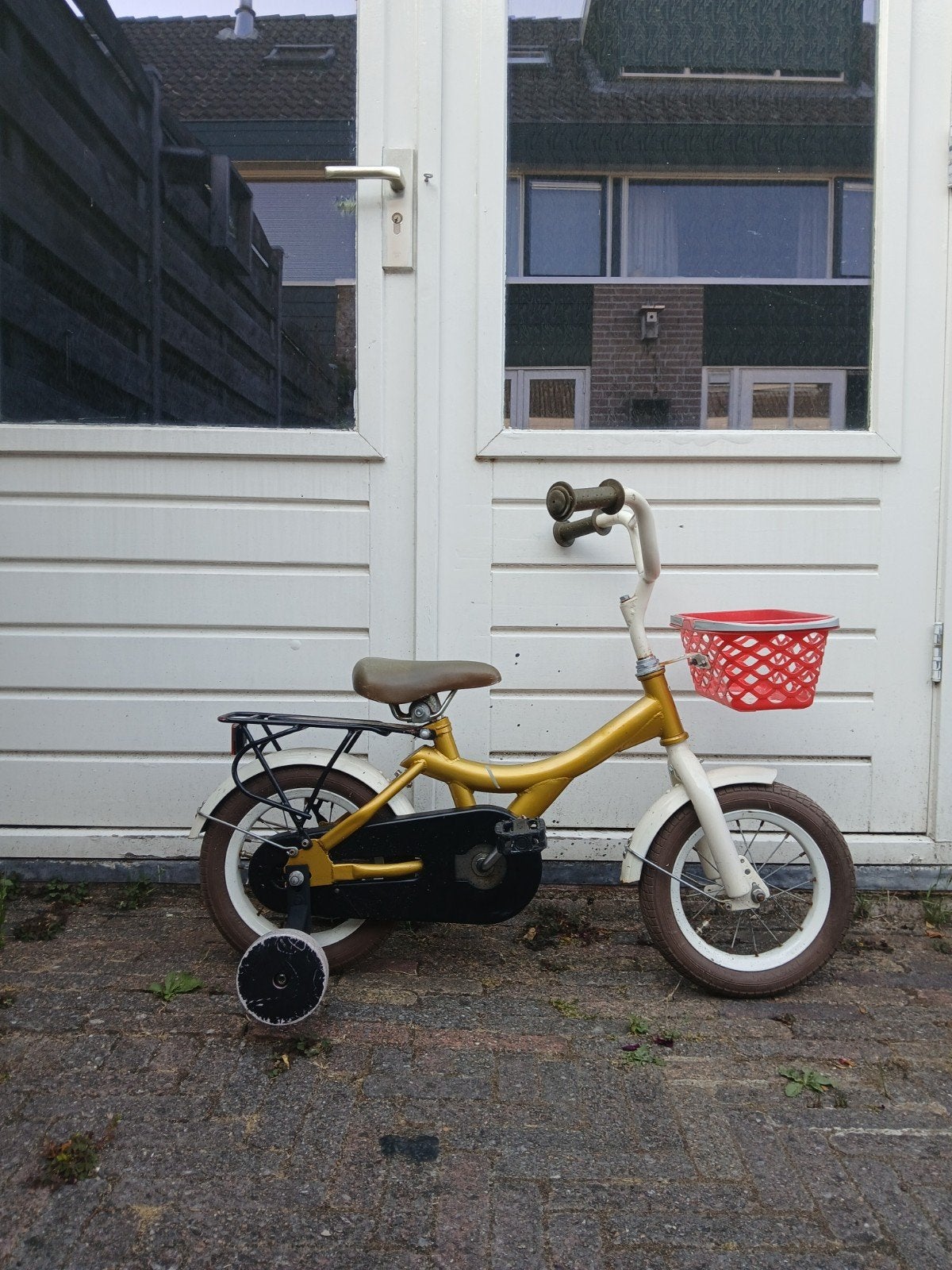 Kinderfiets Loekie Gold 12.5 inch., Ophalen, Zo goed als nieuw, Minder dan 16 inch, Zijwieltjes