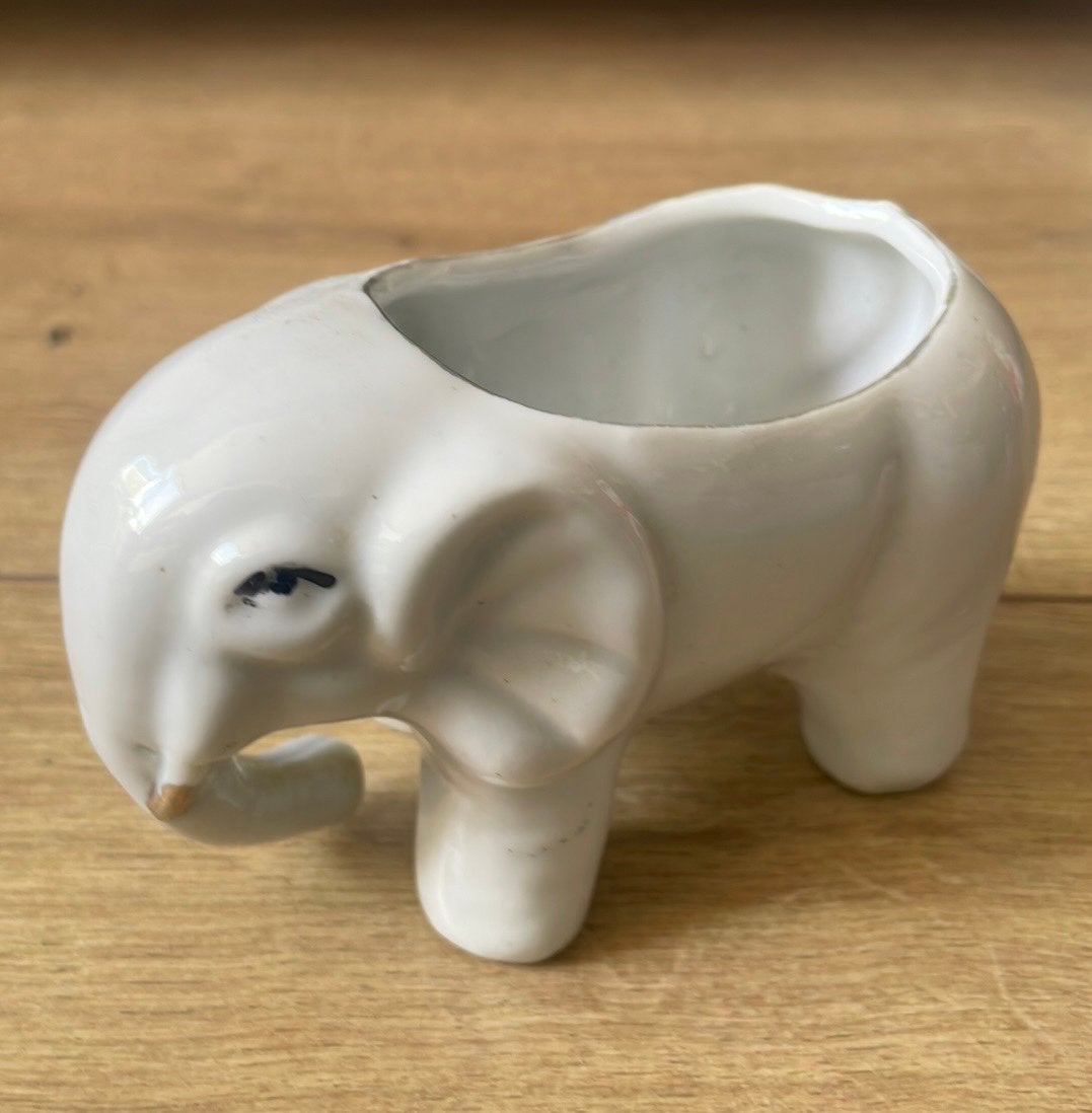 Olifant bloempotje porselein bloempot wit, Rond, Ophalen of Verzenden, Zo goed als nieuw, Aardewerk